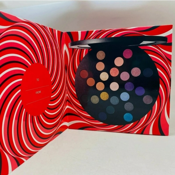 MAC size of the prize eye shadow X 25 - Picture 2 of 12